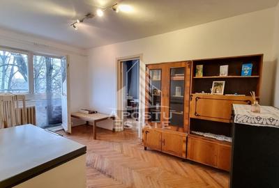 Apartament cu 3 camere, etaj intermediar, zona Dacia - 2