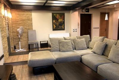 Ofer inchiriere ap 3 cam, ultracentral, mobilat si utilat modern, 500 euro Ofer inchiriere ap 3 cam, ultracentral, mobilat si utilat modern, 500 euro - 4