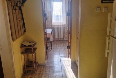 Apartament cu 3 camere decomandat în Micro 5 - 6