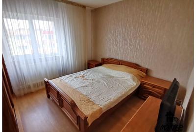 Apartament cu 3 camere decomandat, mobilat în Astra