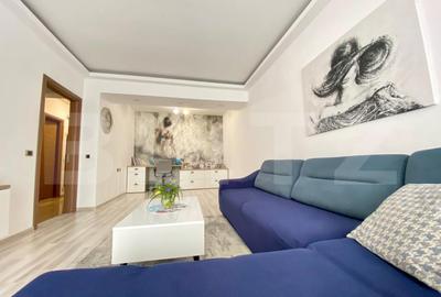 Apartament cu 2 camere decomandat, mobilat în Tractorul