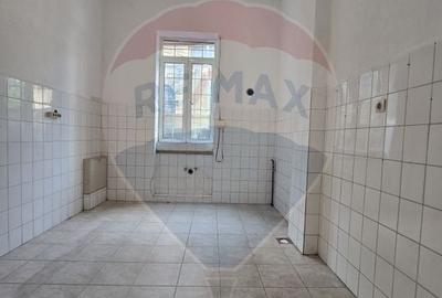 DE VANZARE Casa / Vila cu 11 camere de vanzare in zona Parcul Carol - 34