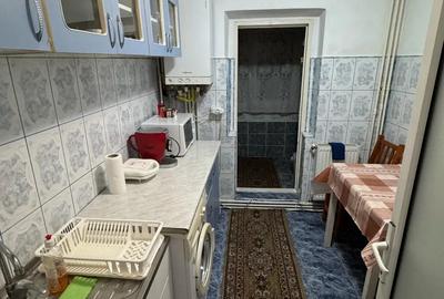 Vand apartament cu 2 camere, zona Ro?iori cu ?colilor - 1