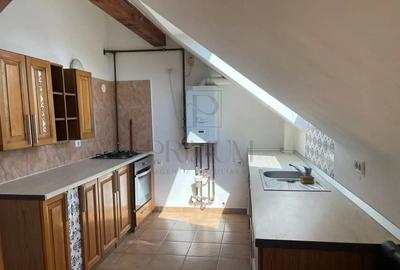 Apartament cu 2 camere semidecomandat, mobilat în Vlădeasa - 1