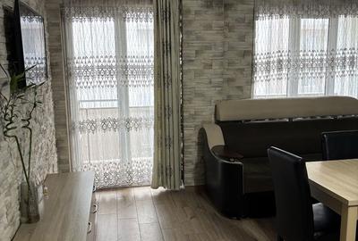Apartament cu 3 camere decomandat în Florești