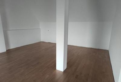 Casa finisata, teren 2500mp, Marginea - 8