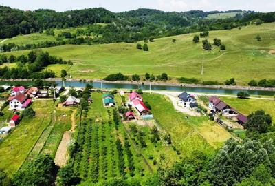 Case de vacan?a sau rezidentiale la ?ara, pe Transfagarasan . - 1