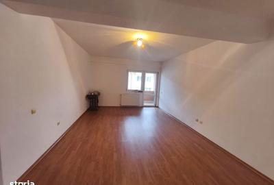 Apartament cu 2 camere decomandat în Central - 1