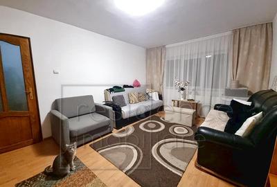 Apartament cu 3 camere decomandat în Între Lacuri - 10