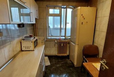 Apartament cu 3 camere semidecomandat în Tomis IV - 9