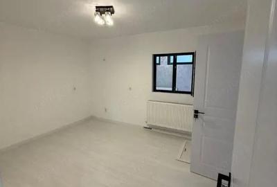 Casă cu 5 camere cu Teren 200 Mp în Central - 2