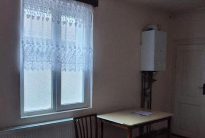 Casa 3 camere singur in curte zona Stefan cel mare (Pet Fri - 4