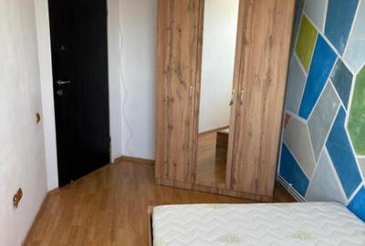 Apartament situat in zona FAR - 5