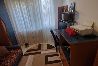Apartament cu 3 camere decomandat în Drumul Taberei - 9