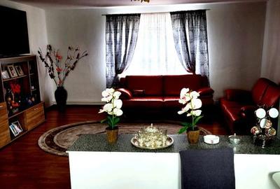 Casă cu 4 camere cu Teren 4600 Mp în Fărcașa - 2