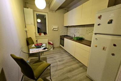 Apartament cu 3 camere decomandat în Central - 2