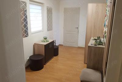 Casă cu 7 camere cu Teren 311 Mp în Central