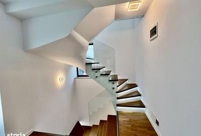 Casă cu 4 camere cu Canalizare în Central - 3