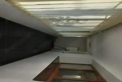 Garsonieră decomandată în Barieră - 13