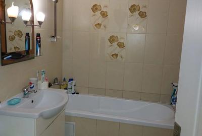 Apartament cu 3 camere decomandat în Central - 2