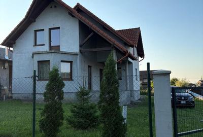 Casă cu 4 camere în Central - 5