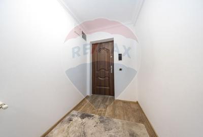 Apartament cu 3 camere decomandat, mobilat în Tractorul - 13