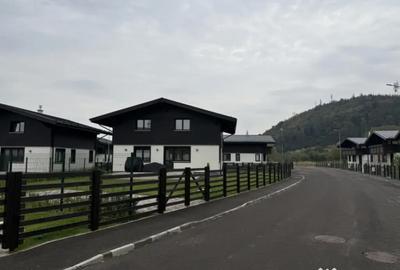 Casă cu 5 camere cu Canalizare în Central - 7