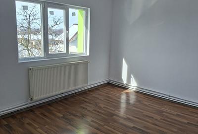 Apartament cu 3 camere decomandat în 1 Decembrie - 6