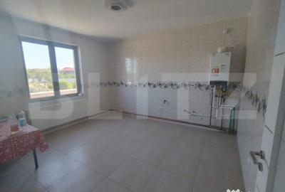 Casă cu 7 camere cu Teren 489 Mp în Central - 2