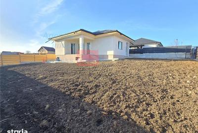 Casă cu 4 camere cu Teren 500 Mp în Dumești - 11