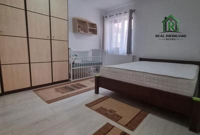 Casă cu 3 camere cu Teren 50 Mp în Central - 1