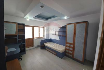 Apartament cu 2 camere decomandat în 1 Mai - 7