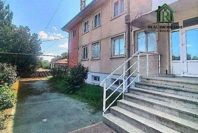 Spațiu comercial, de 2,235 mp, în Central - 4