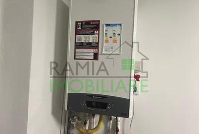 Apartament cu 3 camere semidecomandat, mobilat în Tractorul - 13