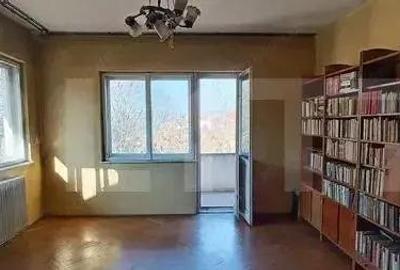 Apartament cu 4 camere decomandat în Central - 3