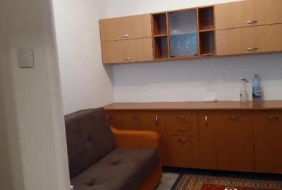 Garsonieră decomandată în Universitate - 8