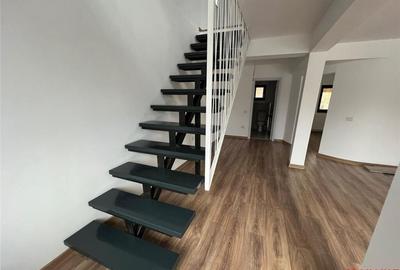 Vila la cheie- Magura Crihan- 1000 mp teren! - 1