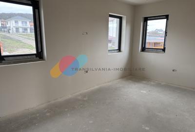 Casă individuală cu 4 camere cu Canalizare în Chinteni - 11