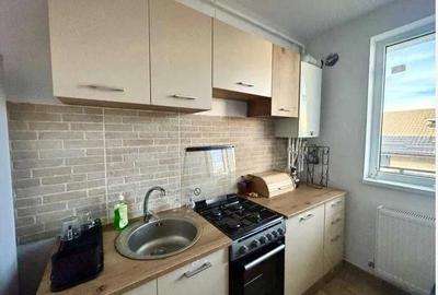 Garsonieră decomandată în Apărătorii Patriei