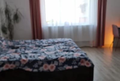 Proprietate spre vanzare,  formata din 2 case suprafata totala 440 mp - 4