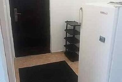 Garsonieră decomandată în Central - 2