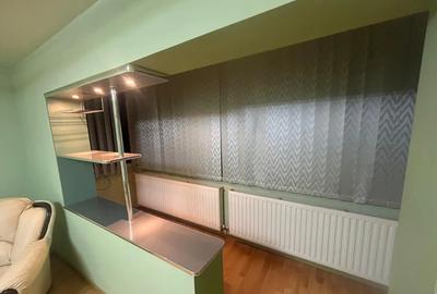 Apartament cu 3 camere decomandat în Exterior Vest - 4