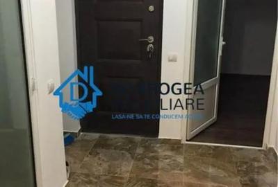 Apartament cu 2 camere decomandat în C5 - 10