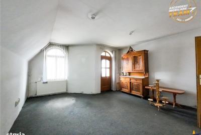 Spațiu comercial, de 566 mp, în Central - 6