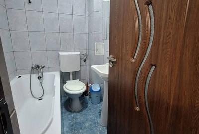 Apartament cu 3 camere decomandat în Titan - 3