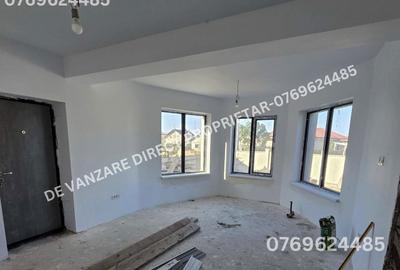 Casă cu 5 camere cu Teren 387 Mp în Agigea - 1