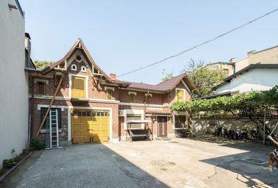 Casă individuală cu 9 camere cu Canalizare în Grădina Icoanei - 37