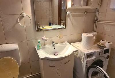 Casă cu 4 camere cu Teren 1730 Mp în Bucești - 4