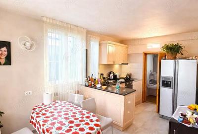 Casă cu 6 camere cu Teren 385 Mp în Central - 3