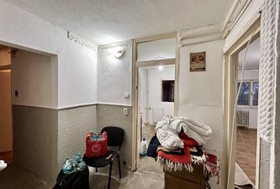 Apartament cu 3 camere decomandat în 9 Mai - 12